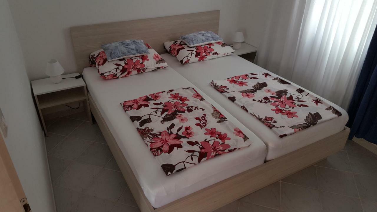 Appartement Haus Zarko à Vir Extérieur photo