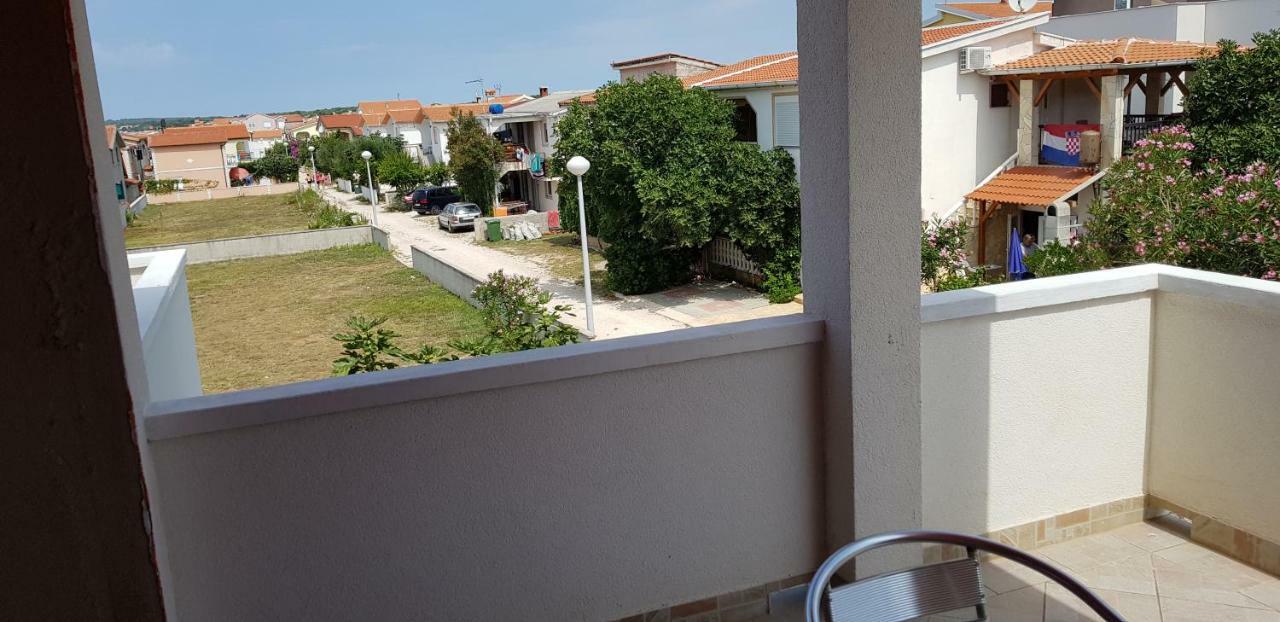 Appartement Haus Zarko à Vir Extérieur photo